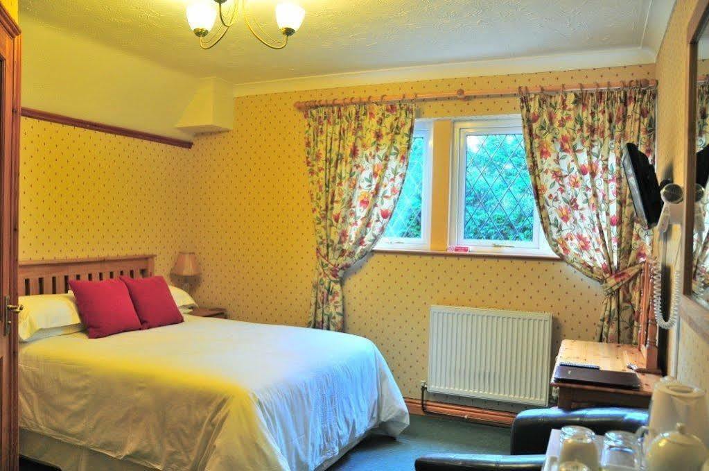 Tudor Cottage Bed & Breakfast CBG Dış mekan fotoğraf