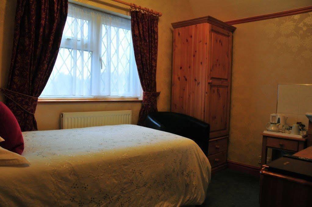 Tudor Cottage Bed & Breakfast CBG Dış mekan fotoğraf