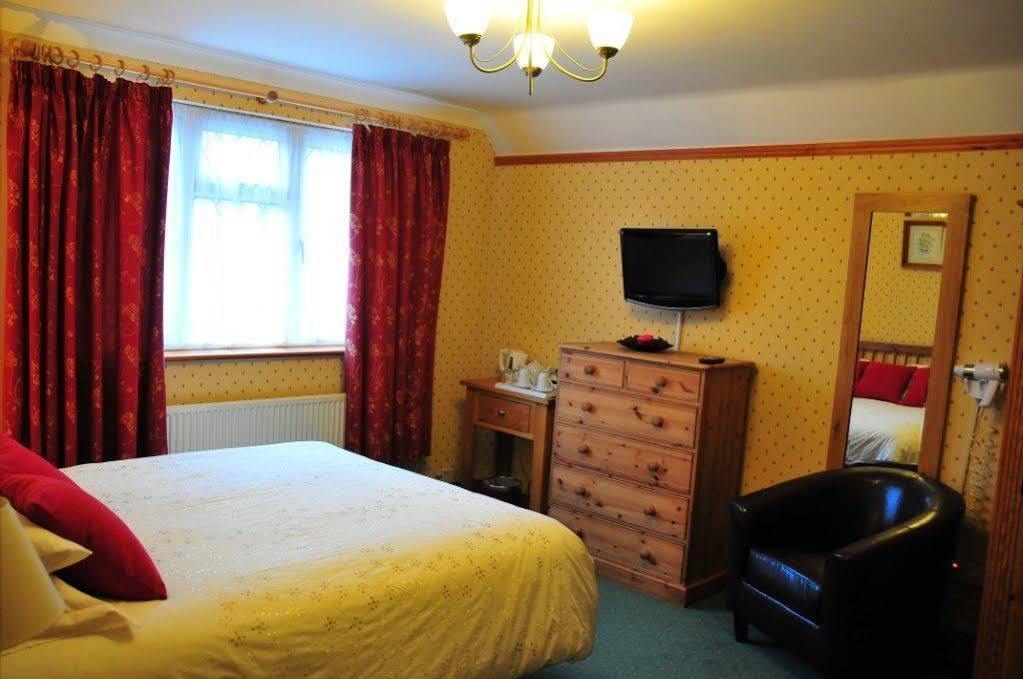 Tudor Cottage Bed & Breakfast CBG Dış mekan fotoğraf