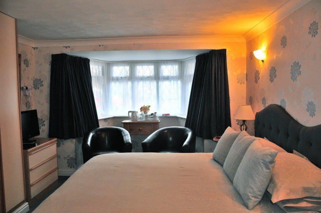 Tudor Cottage Bed & Breakfast CBG Dış mekan fotoğraf