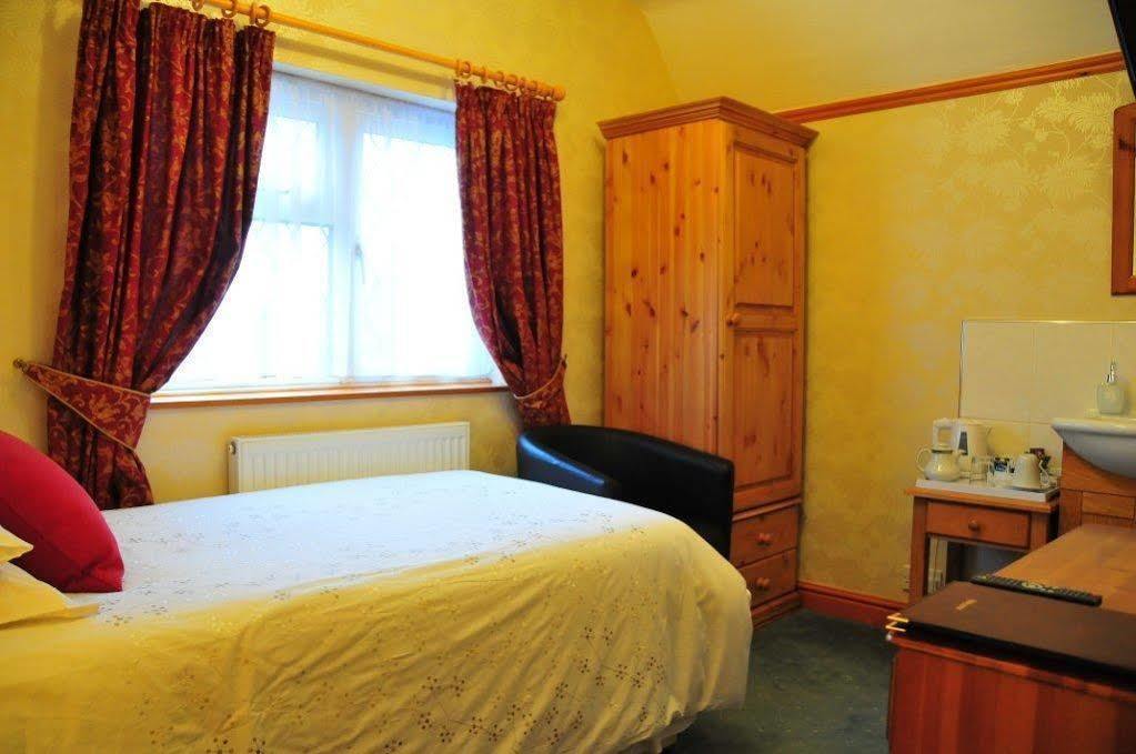 Tudor Cottage Bed & Breakfast CBG Dış mekan fotoğraf
